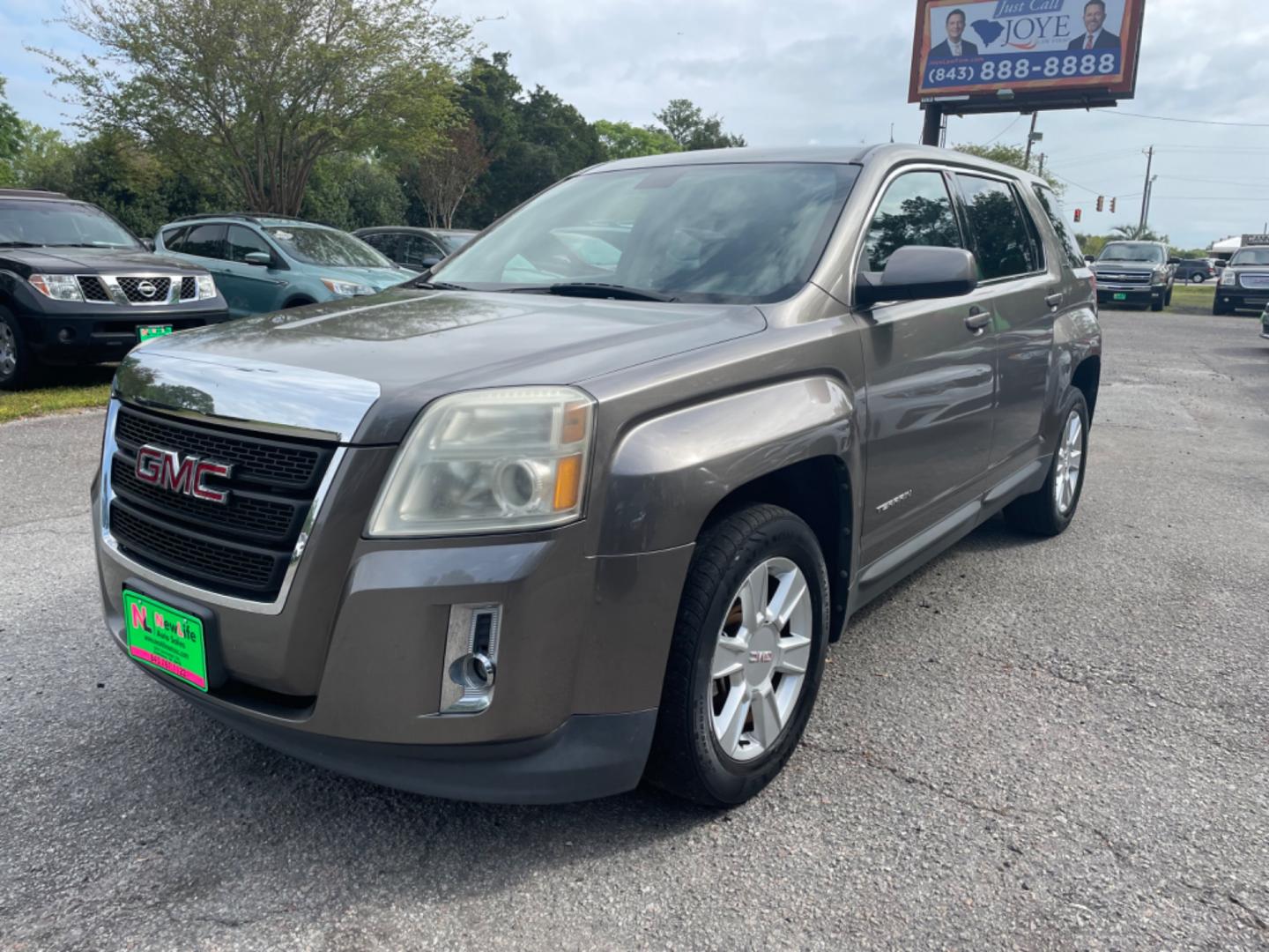 2011 BROWN GMC TERRAIN SLE-1 (2CTALMEC6B6) with an 2.4L engine, Automatic transmission, located at 5103 Dorchester Rd., Charleston, SC, 29418-5607, (843) 767-1122, 36.245171, -115.228050 - Comfortable Interior with CD/AUX/USB, OnStart Hands-free Phone, Power Windows, Power Locks, Power Mirrors, Spacious Cargo, Keyless Entry, Alloy Wheels. Local Trade-in!! 129k miles Located at New Life Auto Sales! 2023 WINNER for Post & Courier's Charleston's Choice Pre-owned Car Dealer AND 2018-2024 - Photo#2